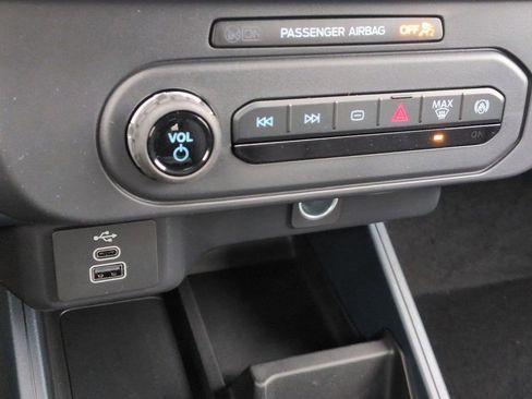 New 2026 Ford Maverick XL AWD/4WD image 19