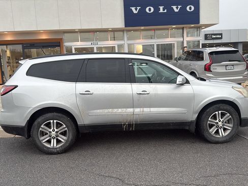 Used 2016 Chevrolet Traverse LT image 6