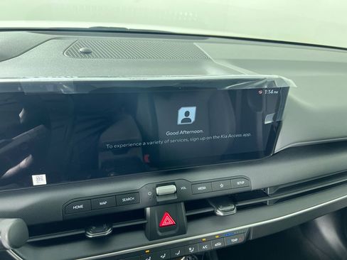 New 2025 Kia K4 LXS image 26