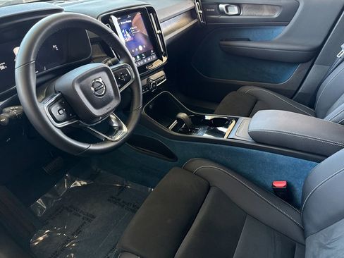 Certified 2023 Volvo C40 P8 Recharge Ultimate AWD/4WD image 9