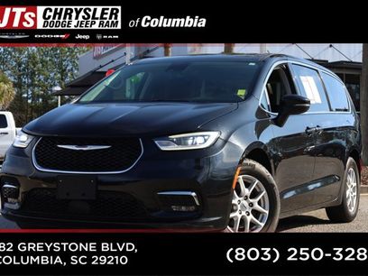 Used 2023 Chrysler Pacifica Touring-L