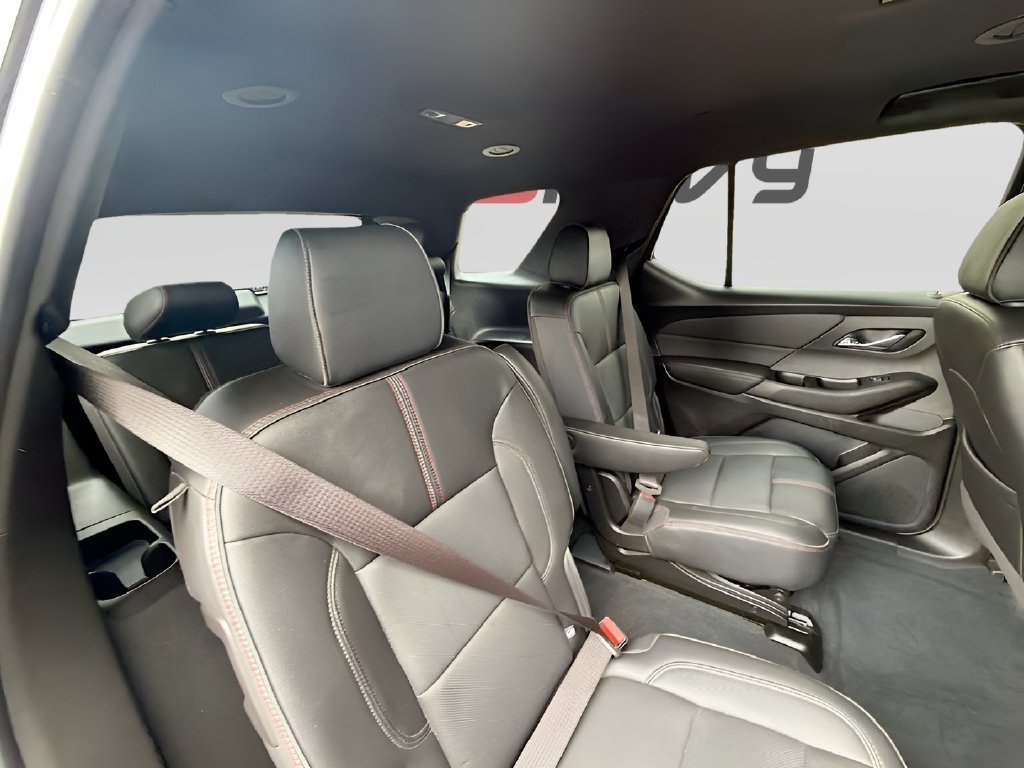 Used 2023 Chevrolet Traverse RS FWD image 29