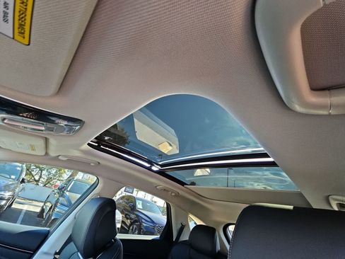 Certified 2025 Genesis GV70 2.5T w/ Select Package AWD/4WD image 29