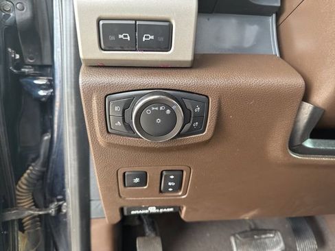 Used 2022 Ford F250 King Ranch w/ King Ranch Ultimate Package AWD/4WD image 17