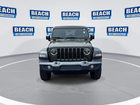 Used 2022 Jeep Wrangler Unlimited Sport w/ Sun And Sound Package AWD/4WD image 3