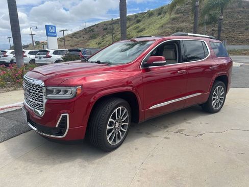 Used 2021 GMC Acadia Denali w/ Denali Technology Package AWD/4WD image 2