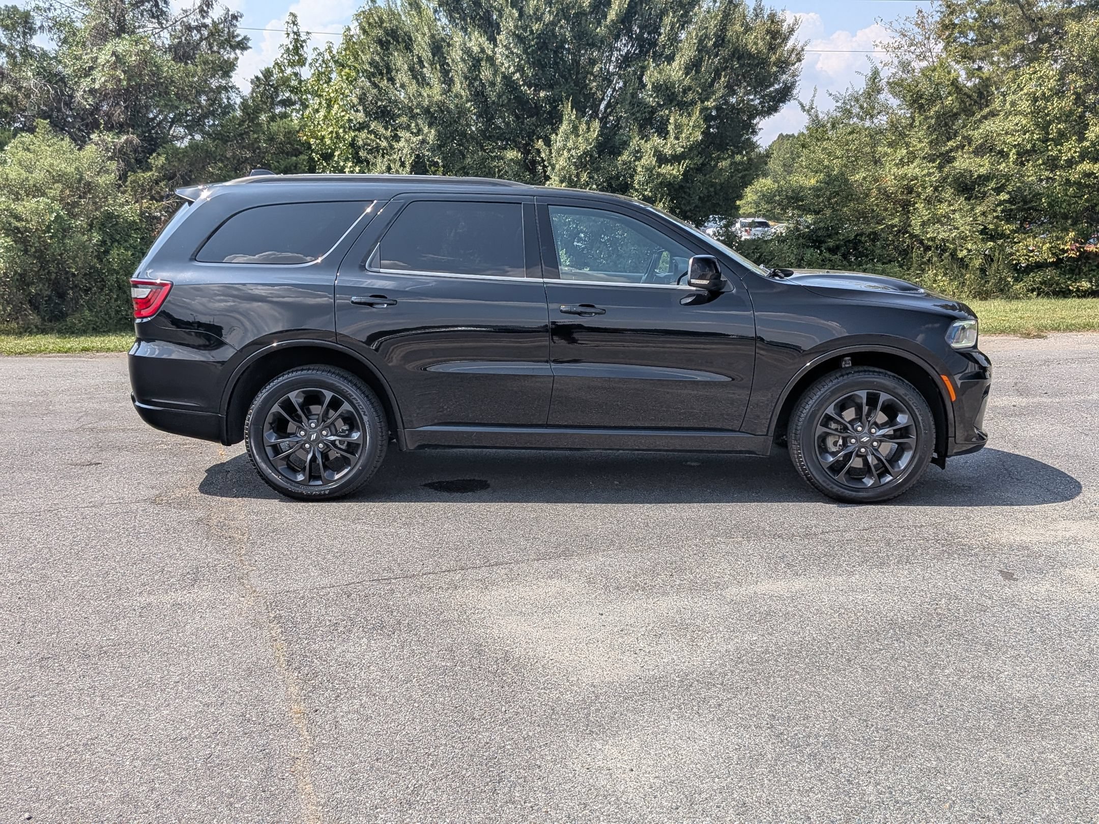 Used 2024 Dodge Durango GT AWD/4WD image 3