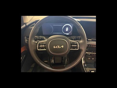 Used 2024 Kia Carnival SX Prestige FWD image 14