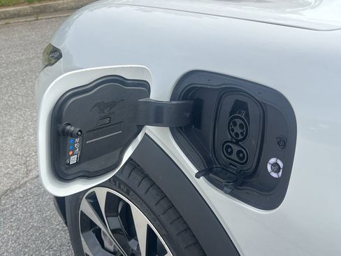 New 2026 Ford Mustang Mach-E Select RWD image 27