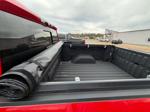 Used 2023 Chevrolet Silverado 1500 ZR2 w/ Technology Package image 14