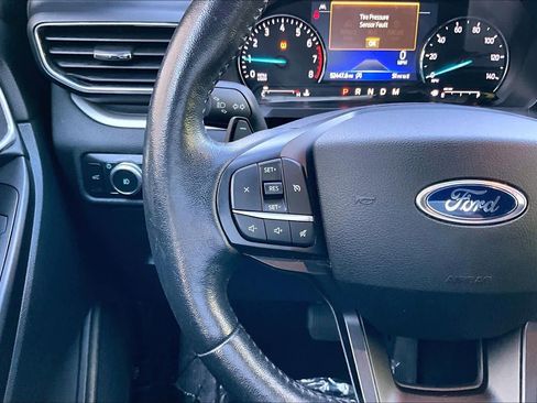 Used 2020 Ford Explorer XLT w/ Equipment Group 202A AWD/4WD image 24