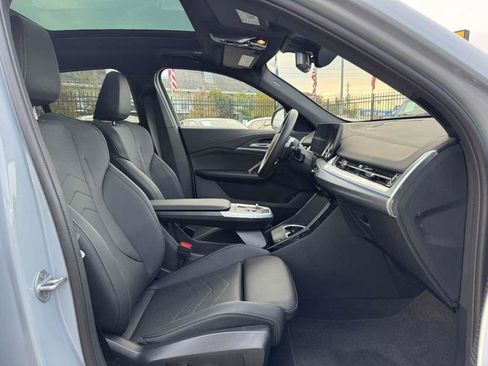 Used 2025 BMW X2 xDrive28i image 12
