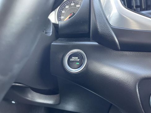 Used 2023 GMC Terrain SLT image 25