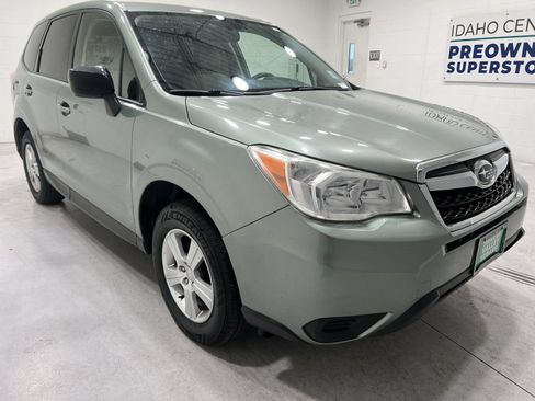 Used 2014 Subaru Forester 2.5i AWD/4WD image 2