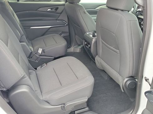 New 2026 Chevrolet Traverse LT image 16