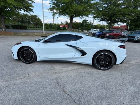 Used 2022 Chevrolet Corvette Stingray Preferred Cpe w/ Engine Appearance Package RWD image 5