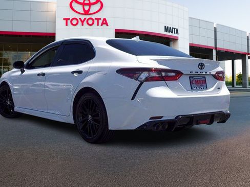 Used 2022 Toyota Camry SE FWD image 8
