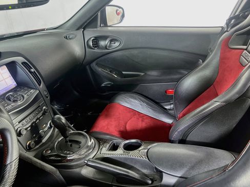 Used 2017 Nissan 370Z NISMO RWD image 22