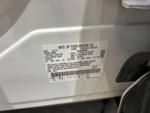 Used 2017 Ford Edge SEL w/ Equipment Group 201A FWD image 10