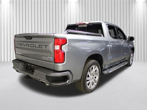 Used 2019 Chevrolet Silverado 1500 High Country w/ High Country Premium Package image 3