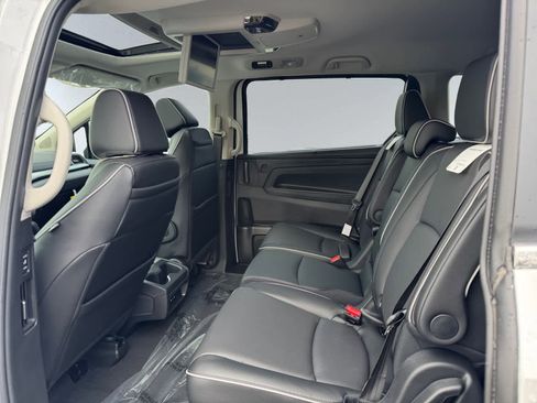 New 2026 Honda Odyssey Touring image 19