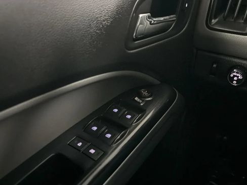 Used 2016 Chevrolet Colorado LT w/ LT Convenience Package RWD image 15