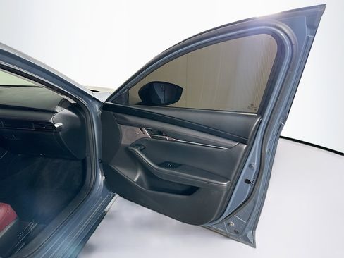 Used 2023 MAZDA MAZDA3 s image 30
