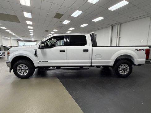 Used 2022 Ford F250 XLT AWD/4WD image 7