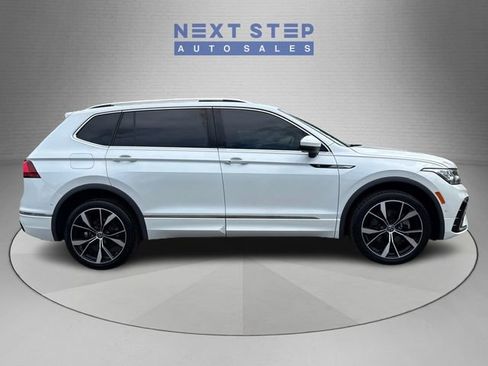 Used 2022 Volkswagen Tiguan SEL R-Line AWD/4WD image 9
