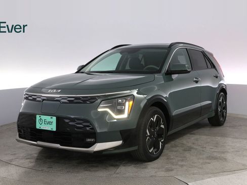 Used 2023 Kia Niro Wave w/ Wave Preserve Package image 2