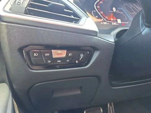 Used 2019 BMW 330i xDrive Sedan w/ M Sport Package AWD/4WD image 25