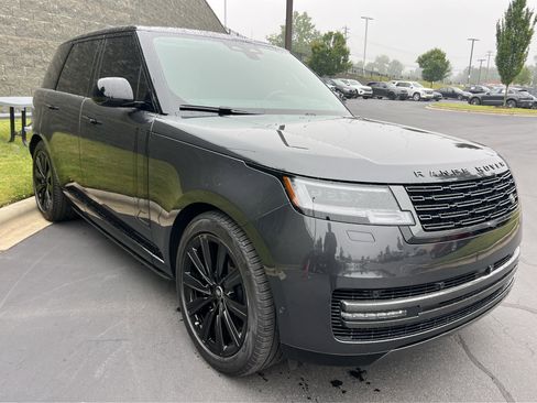 Used 2024 Land Rover Range Rover Autobiography AWD/4WD image 9