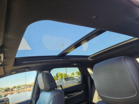 Used 2025 Cadillac XT5 Premium Luxury image 13