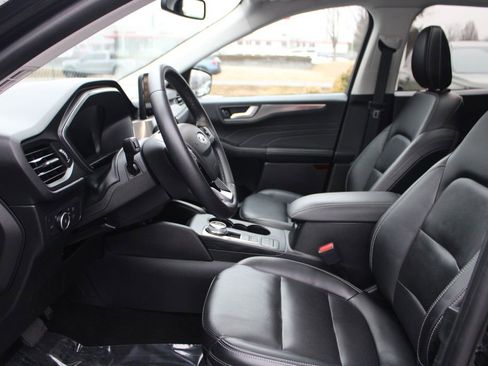 Used 2022 Ford Escape Titanium w/ Class II Trailer Tow Package image 11