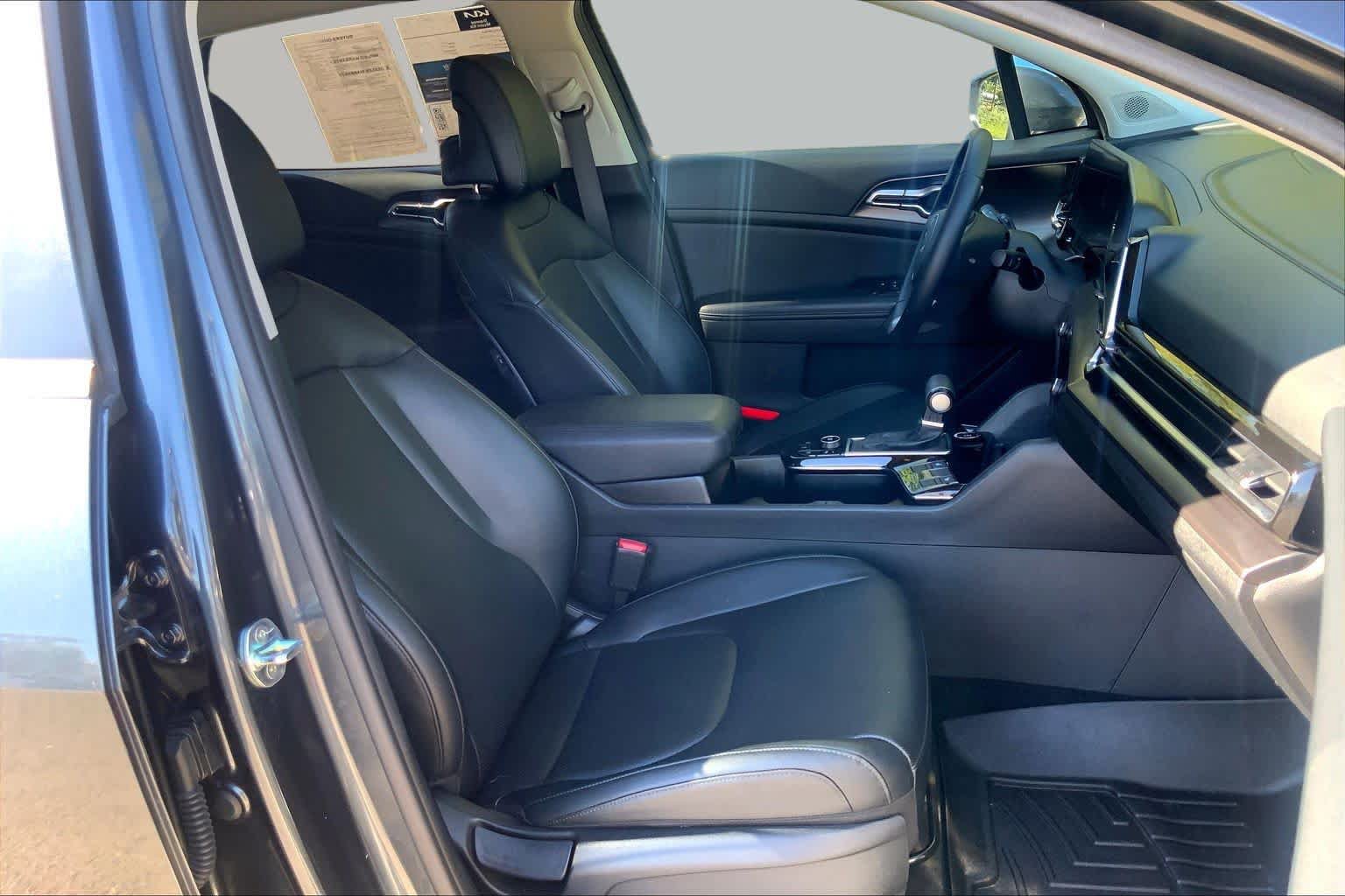 Used 2023 Kia Sportage EX FWD image 9