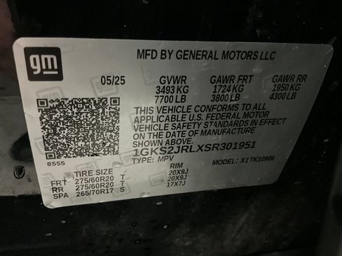 Used 2025 GMC Yukon XL Denali AWD/4WD image 32