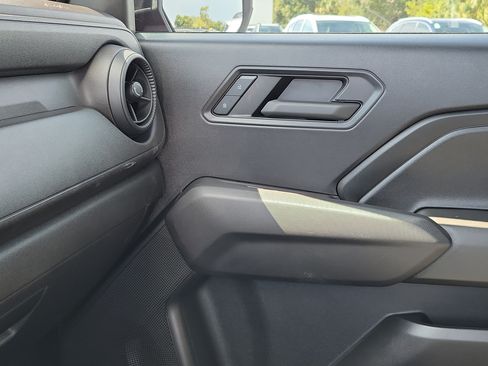 Used 2023 Chevrolet Colorado Trail Boss w/ LPO, Dark Essentials Package AWD/4WD image 30