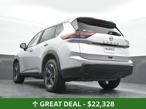 Used 2025 Nissan Rogue SV FWD image 45