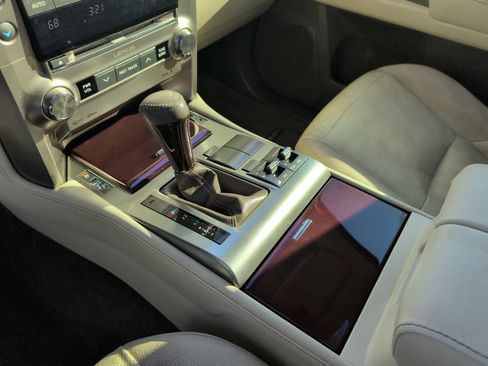 Used 2015 Lexus GX 460 image 12