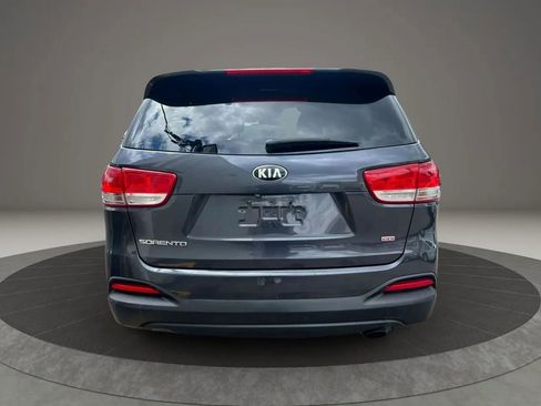 Used 2016 Kia Sorento FWD image 6