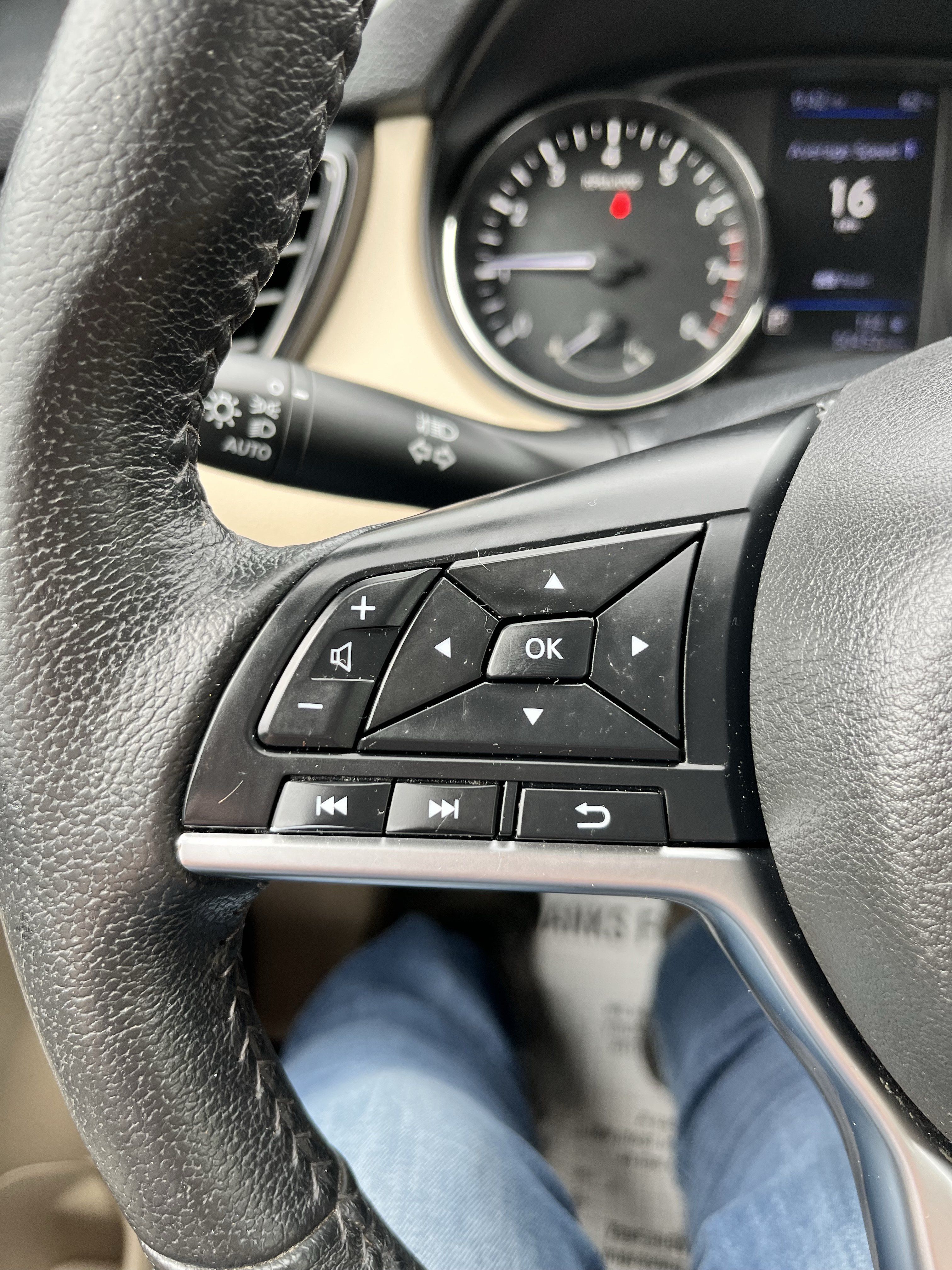 Used 2019 Nissan Rogue SV AWD/4WD image 22