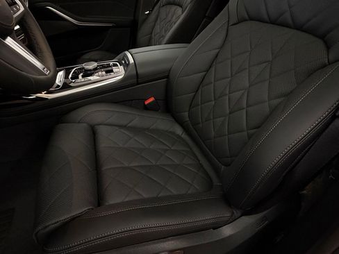 New 2026 BMW X7 xDrive40i image 18