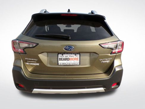 Used 2023 Subaru Outback Touring AWD/4WD image 3