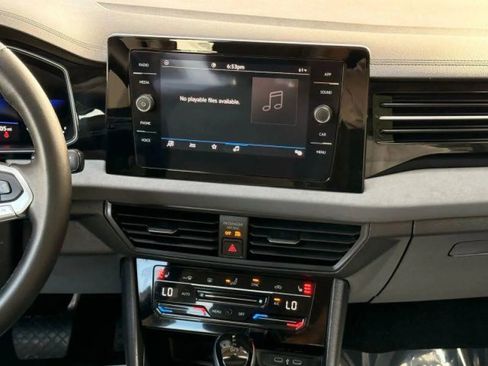 Used 2025 Volkswagen Jetta SE FWD image 26