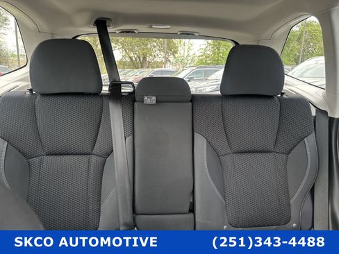 Used 2022 Subaru Forester Premium image 27