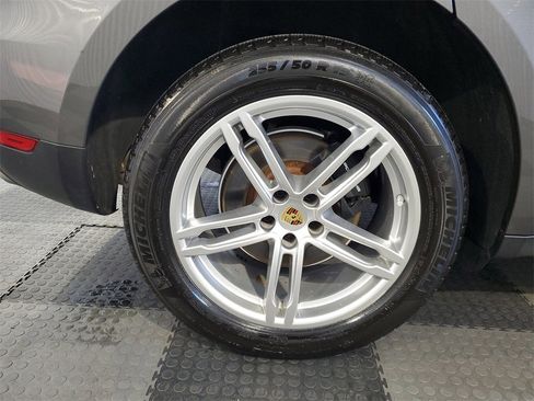 Used 2017 Porsche Macan image 7