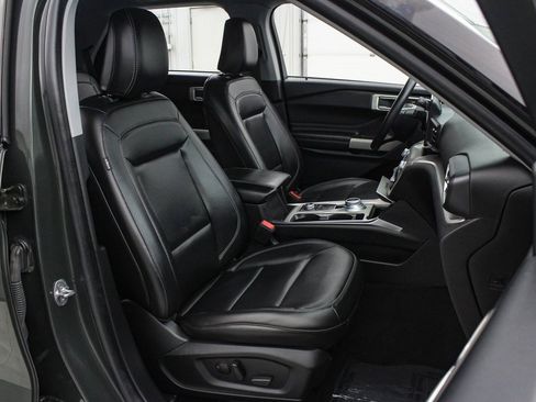 Certified 2023 Ford Explorer XLT w/ Equipment Group 202A image 22