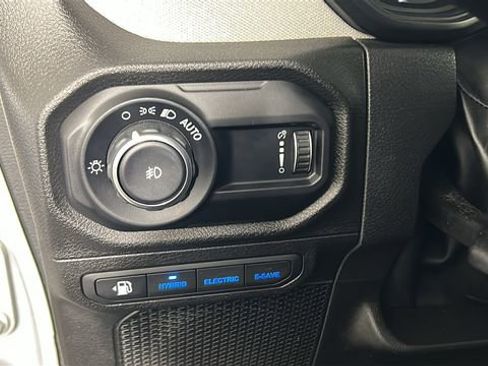 Used 2024 Jeep Wrangler Unlimited AWD/4WD image 18