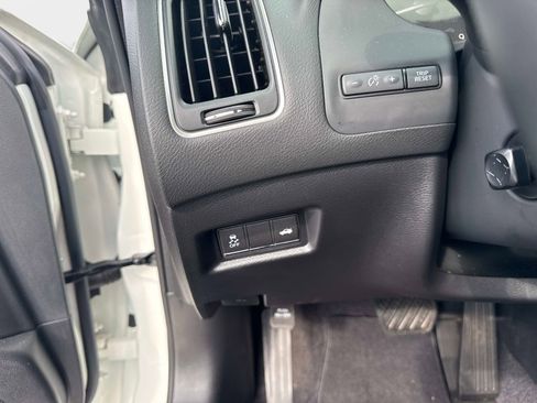 Used 2022 INFINITI Q60 3.0t Luxe w/ Essential Package image 25