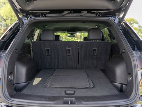 Used 2024 Chevrolet Blazer Premier AWD/4WD image 9